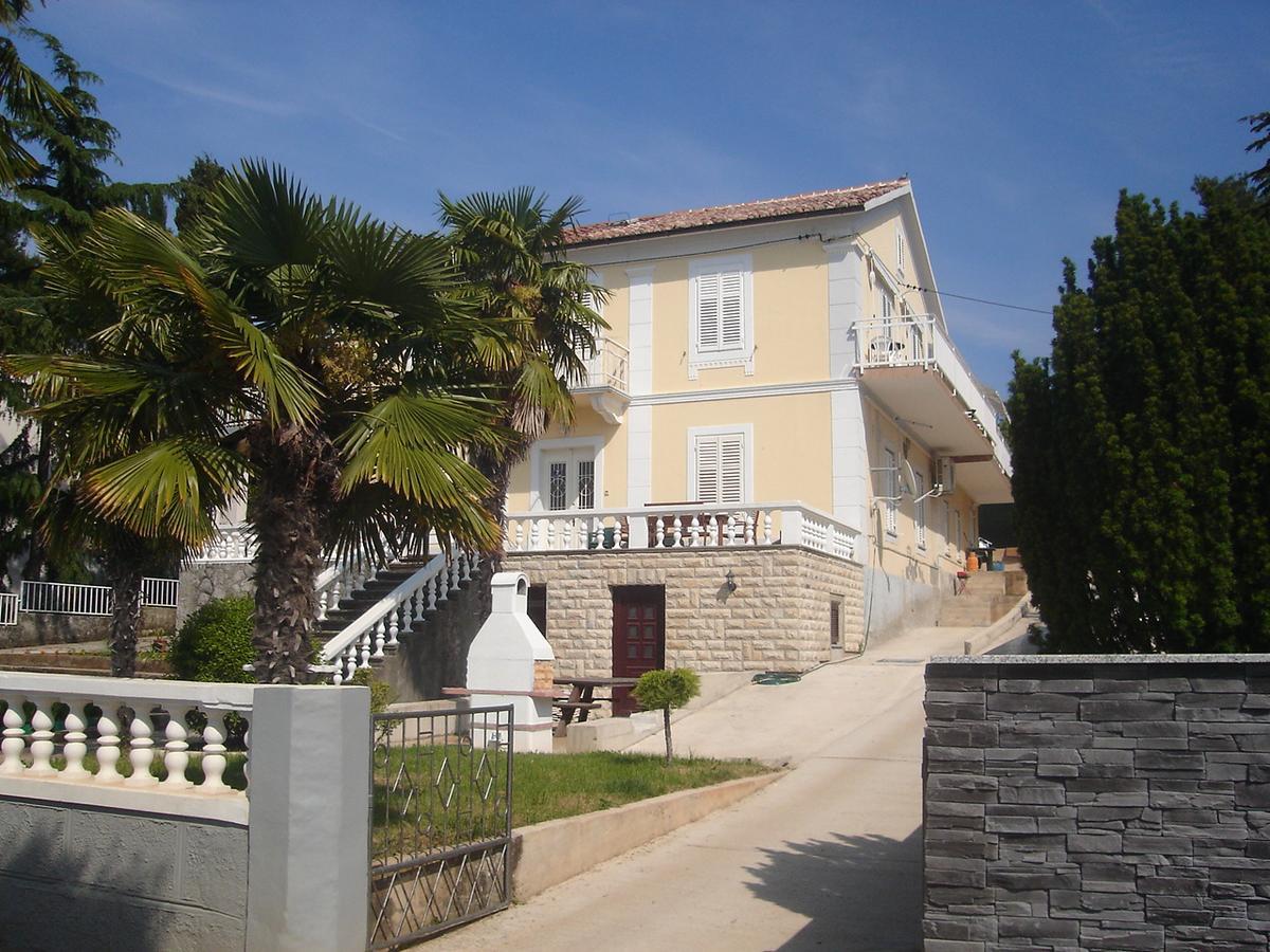 Apartments Margarita Malinska Exterior photo